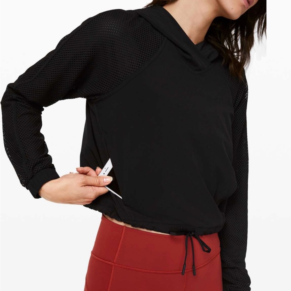 Lululemon Catch a Breeze Black Cropped Pullover Hoodie Fits like Women’s Size 2 - Picture 4 of 14
